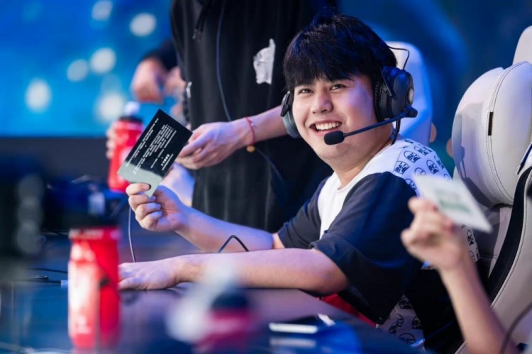 施也得到了 施也得到了